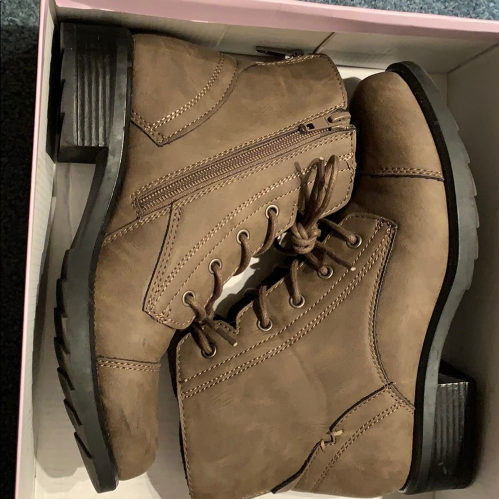 Madden Girl combat boot size 6
